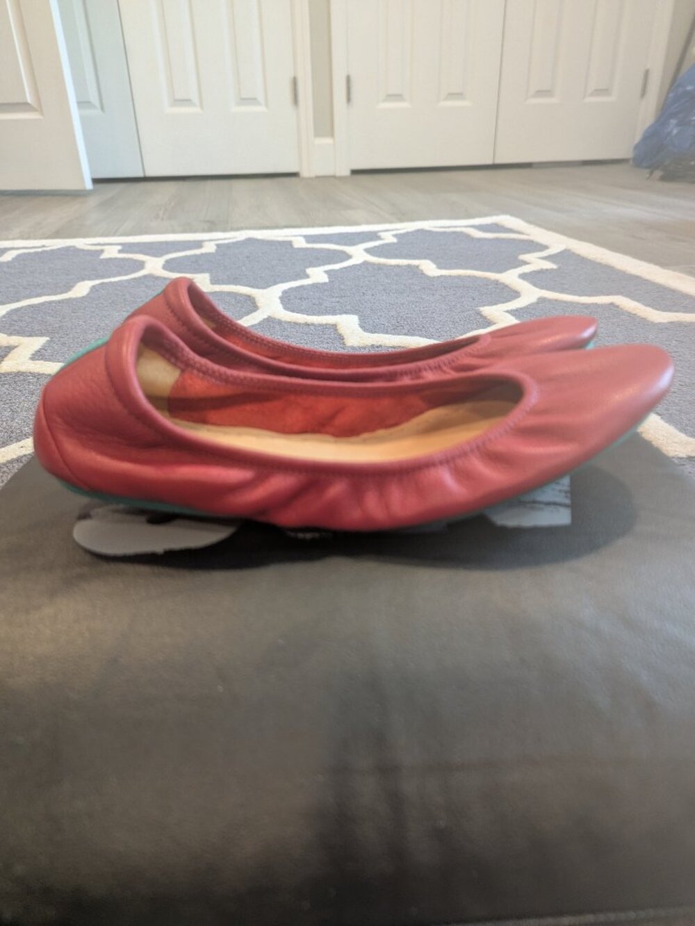 Tieks - Cardinal Red - Size 9 - Picture 3 of 8